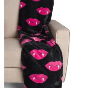 vampire  Pink Lips Novogratz throw blanket.